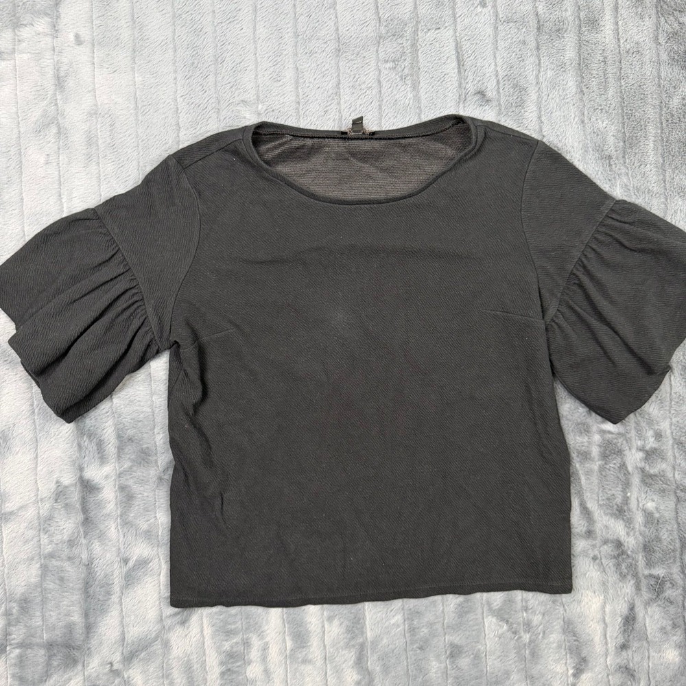 Express Womens Black Textured Short Puff Sleeve Blouse Top Size Medium 8984